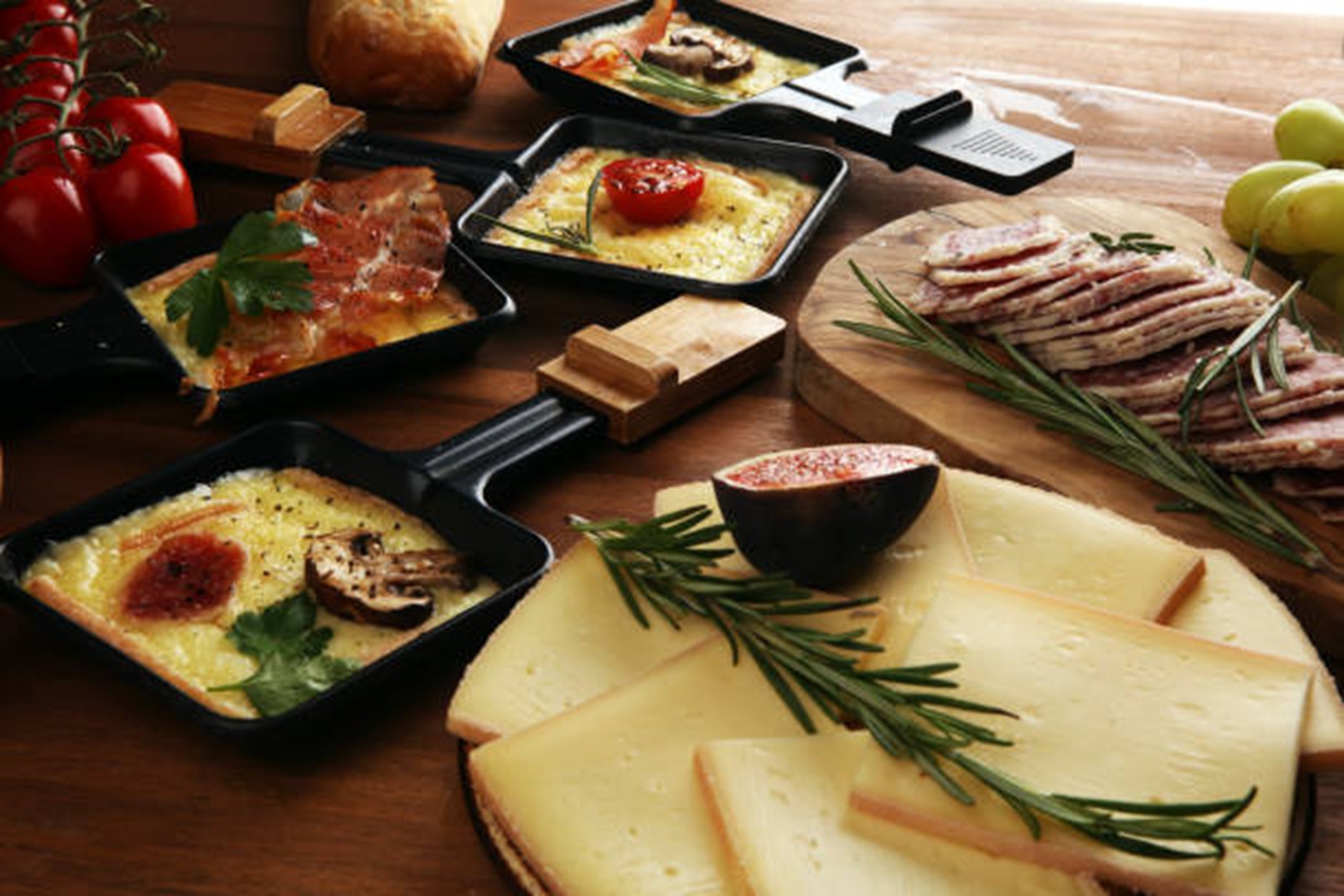 Perfekte Winterabende mit dem Raclette Grill: Genussvolle Momente für die ganze Familie